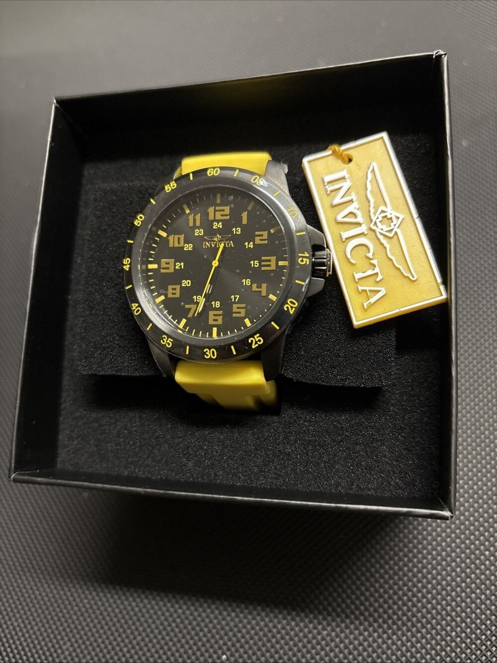 Invicta Pro Diver Quartz Model 40006 Yellow Silicone Band New In Box